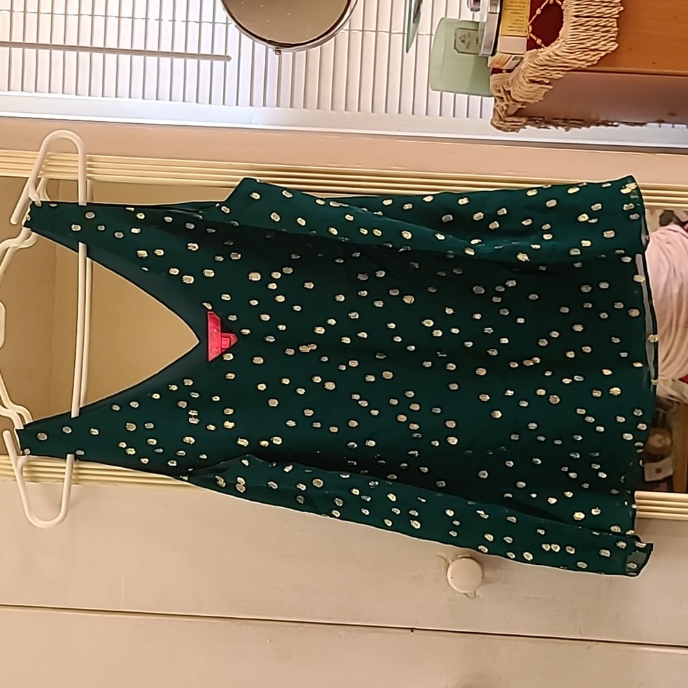 Lilly Pulitzer Sleeveless for Summer ☀️ Size Small, Color Green and Gold